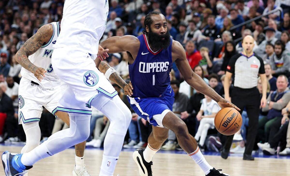 AYX- Ming焦点对战，浓眉哥与30激战RNG分钟，险胜胜负难料！引发球迷热议