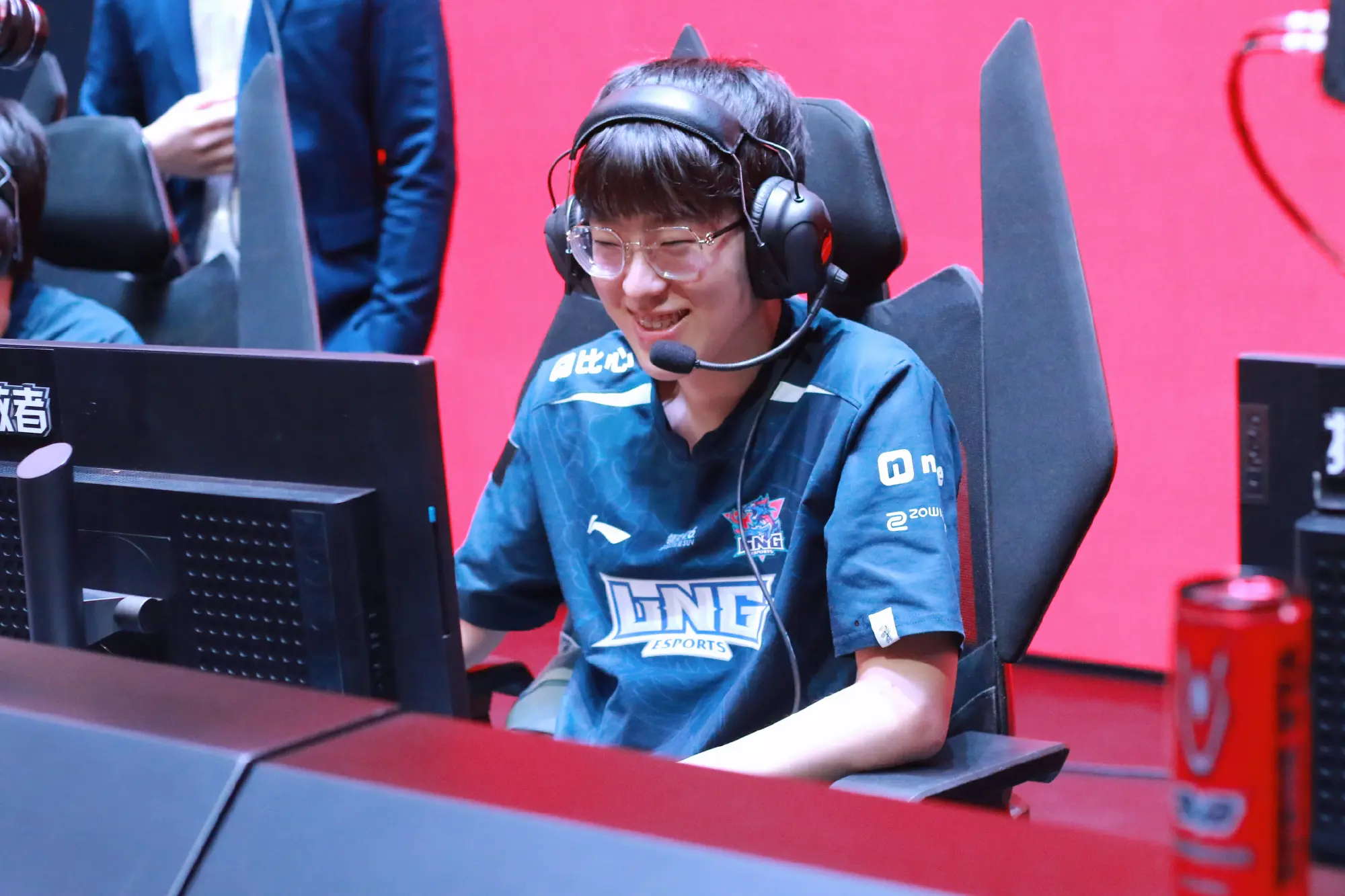 爱游戏体育-包含Scout迎来二十赛季高光表现，G2球迷沸腾！的词条